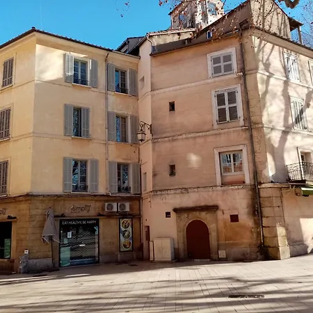 Fully Equipped 1-bdrm Cours Mirabeau Aix En Provence Aix-en-Provence